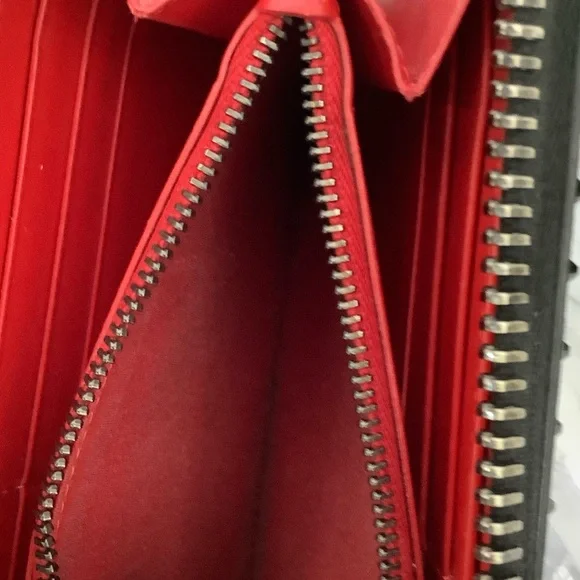GUC Christian Louboutin Black Panettone Zip Long Wallet - Picture 6 of 6